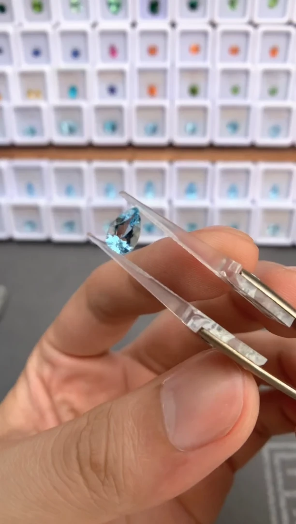 未镶嵌裸石定制海蓝宝石0.82ct 圣玛 02060