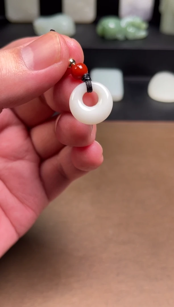 颈饰未镶嵌和田玉2 卡15mm尺寸