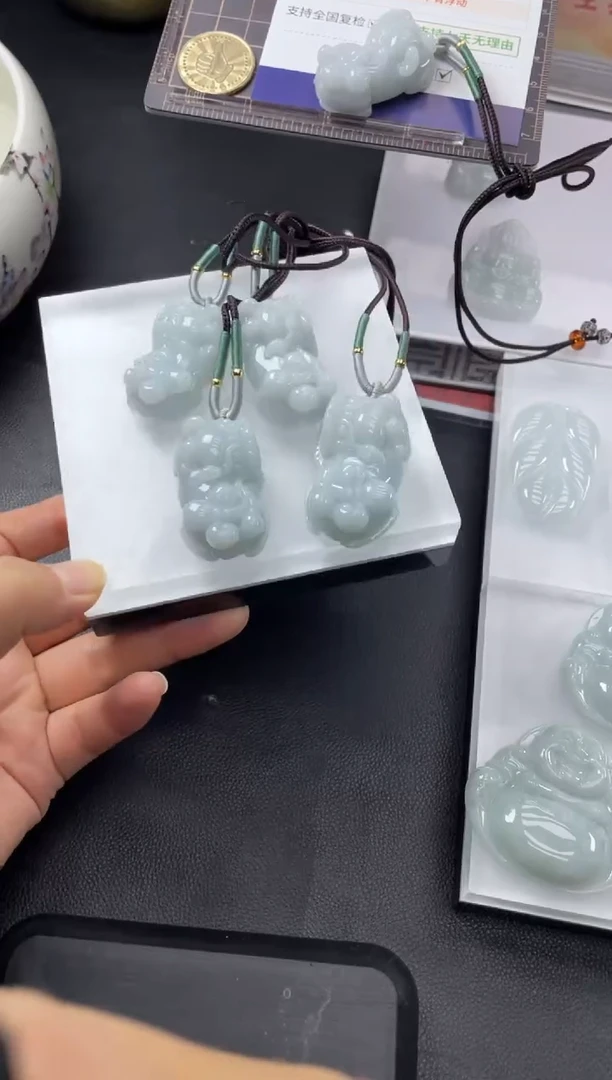 【闪购商品】翡翠挂件未镶嵌大貔貅FL83多样性发其一CP配绳