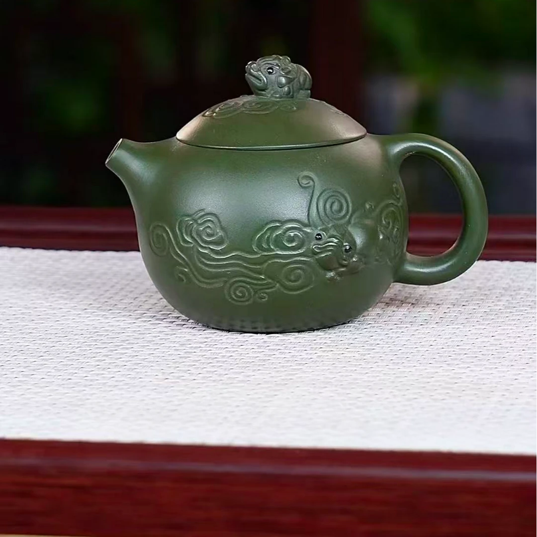 宜兴原矿紫砂   手工茶壶    绿泥  精雕细刻    西施