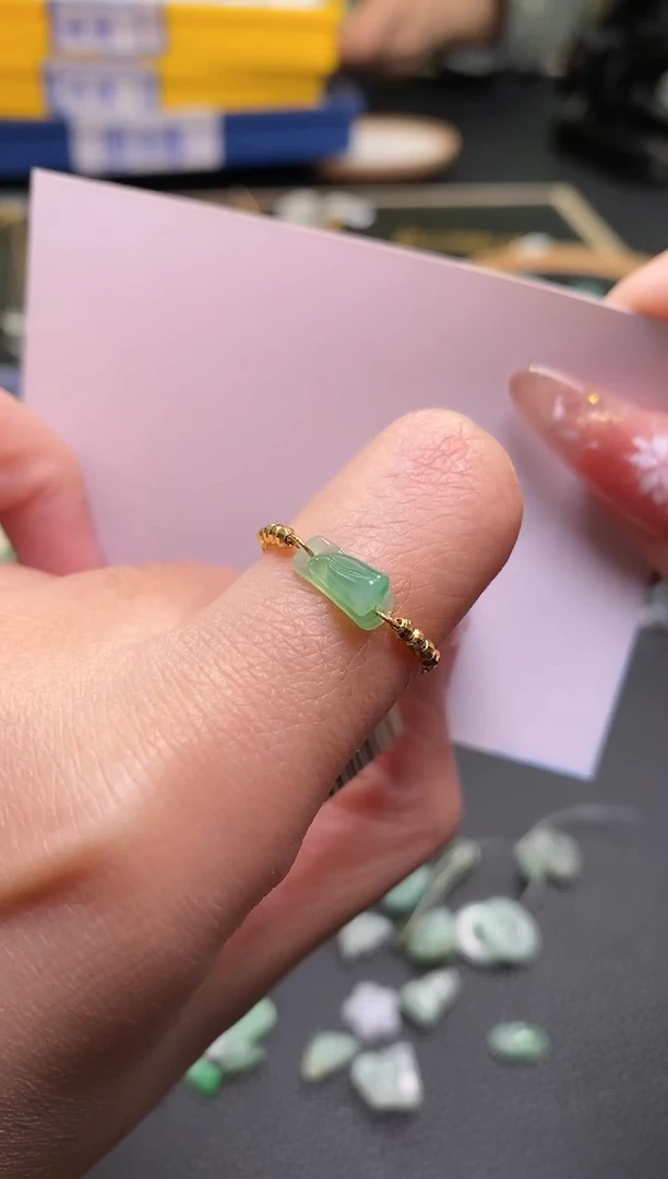 【闪购商品】翡翠颈饰18K金镶嵌翡翠净货27999