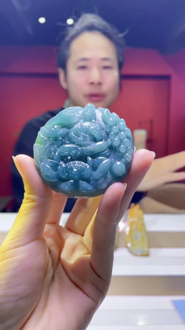 定制翡翠未镶嵌翡翠A货 多样性发其一
