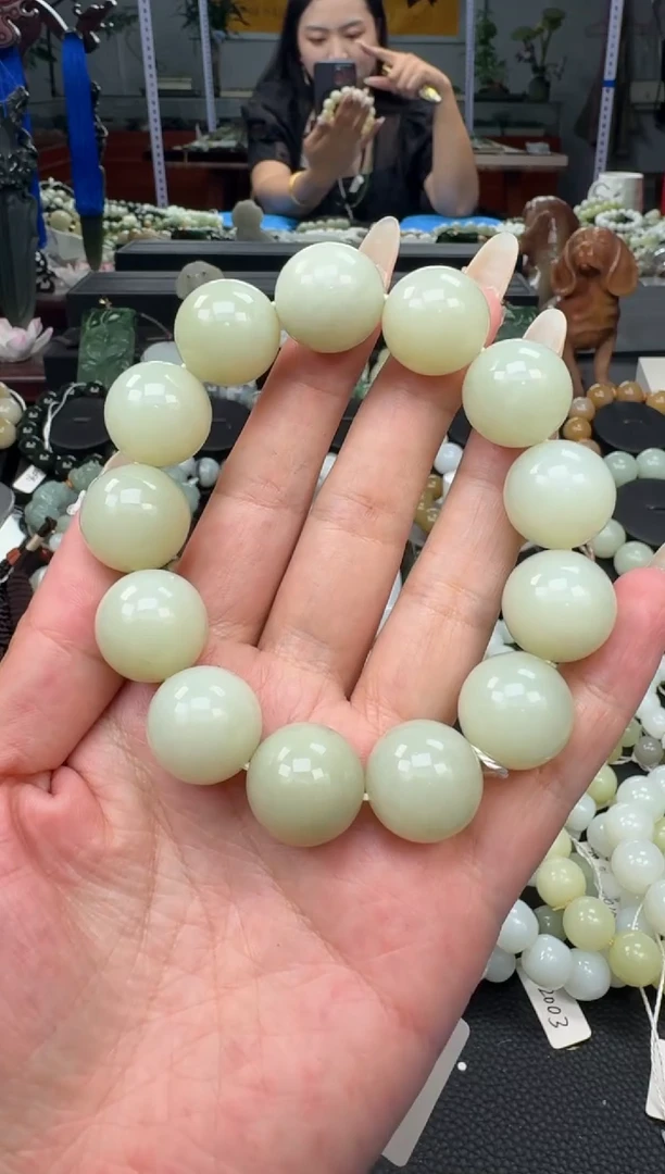 和田玉未镶嵌手链新疆且末高青白卡18
