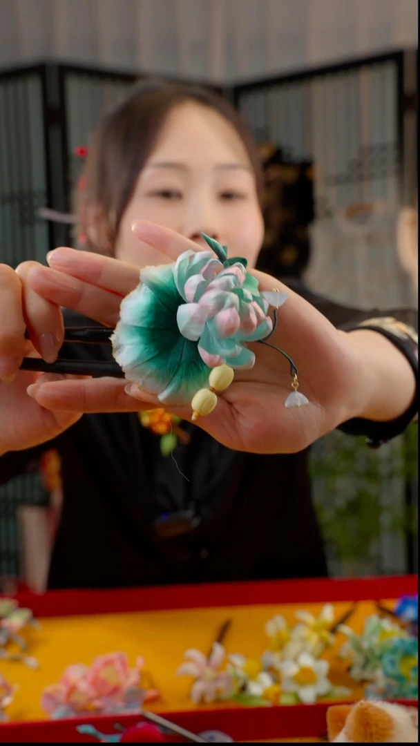 刺绣非遗苏绒花手工饰品