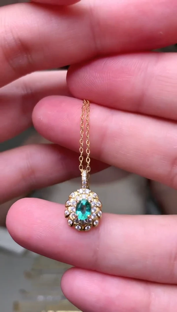 颈饰银S925镶嵌祖母绿吊坠