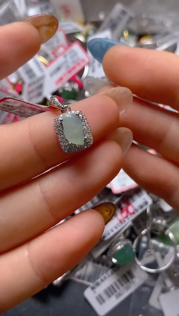 银S925镶嵌戒指翡翠百内无证书