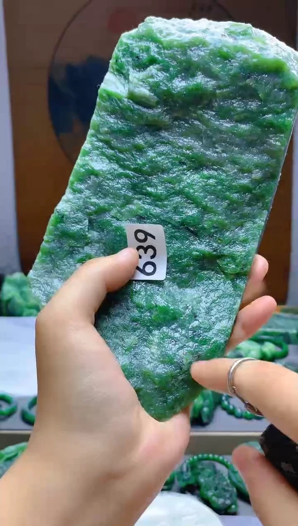 和田玉（碧玉）未镶嵌珠宝半成品1