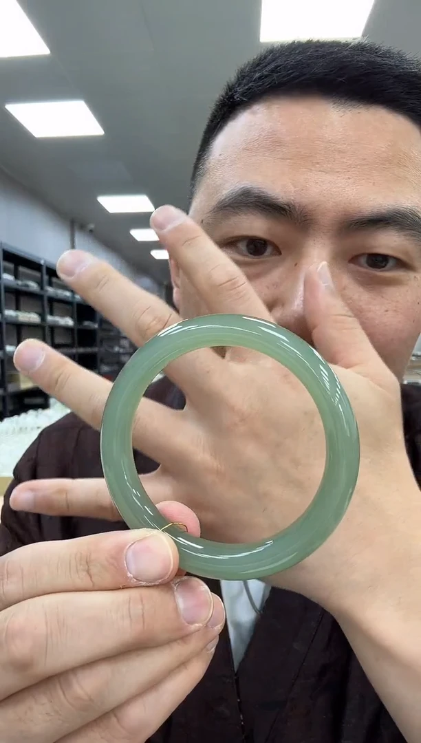 【闪购商品】和田玉手镯未镶嵌60  132