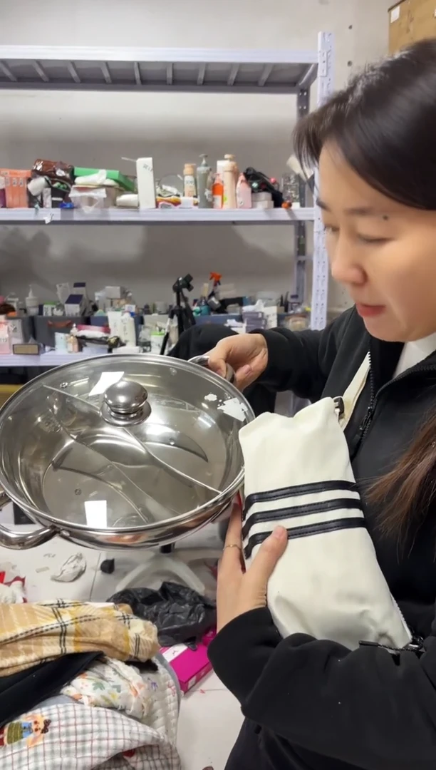 PU上车啦 宝宝们抓紧时间去下方链接拍吧 点焊鸳鸯锅