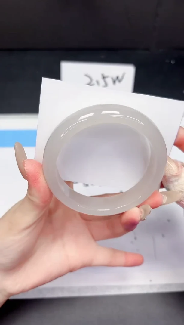 【闪购商品】石英质玉手镯未镶嵌258-61.6