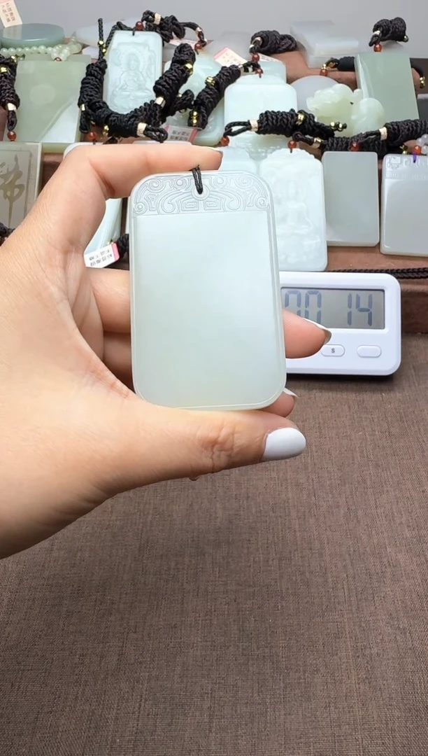 颈饰未镶嵌和田玉1