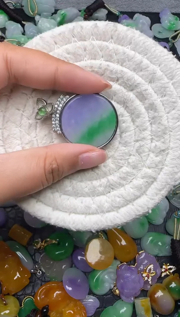 颈饰未镶嵌翡翠缅甸翡翠吊坠