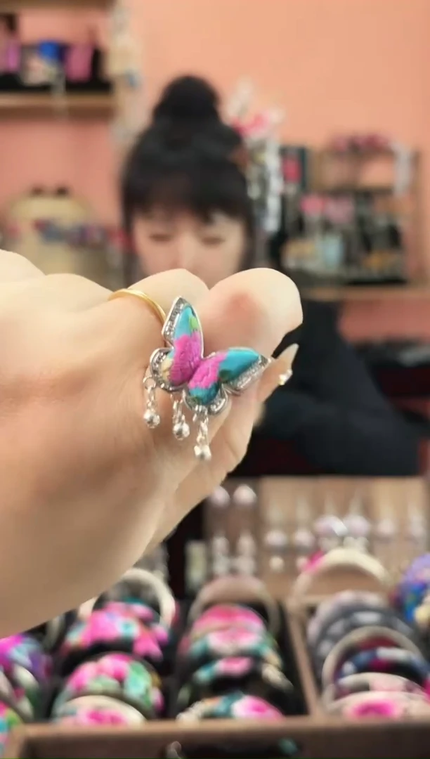 织绣艺枝独绣手工饰品9