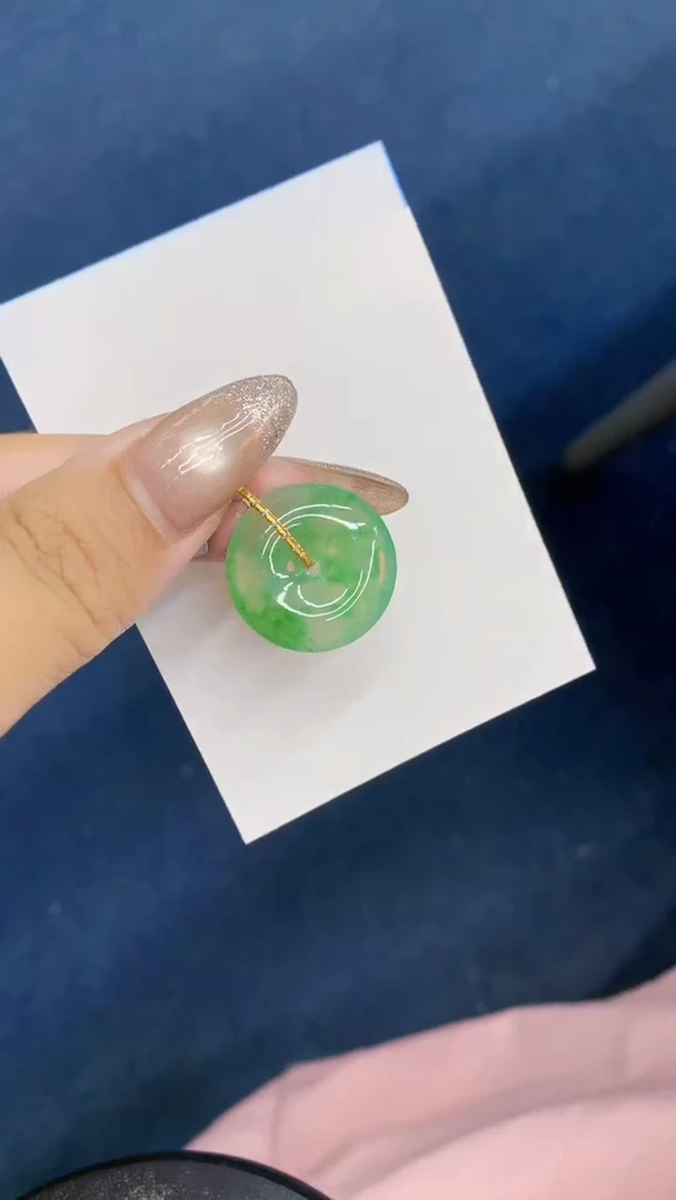 颈饰18K金镶嵌翡翠1