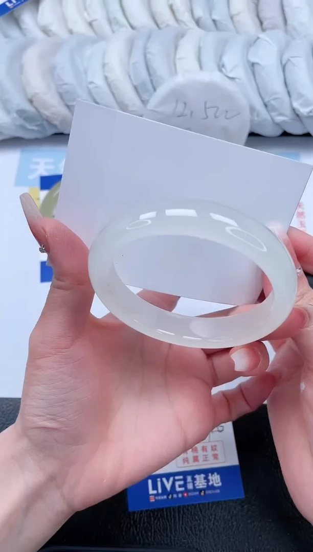 【闪购商品】石英质玉手镯未镶嵌T296-59.6