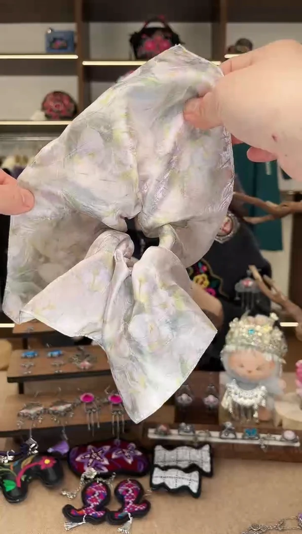 织绣雪**殇A08黔东南苗族刺绣