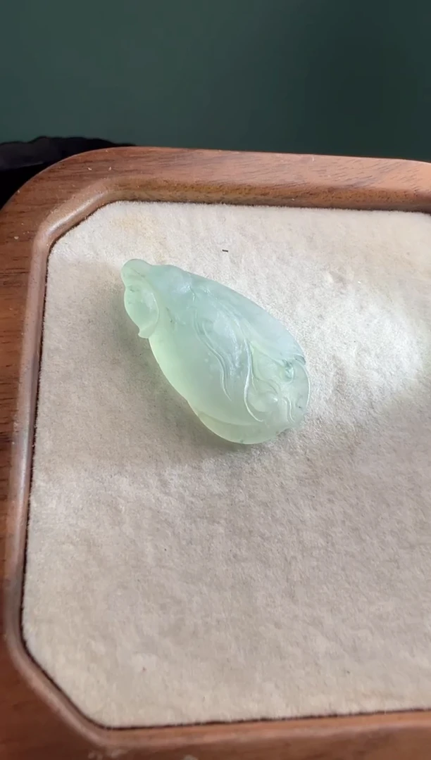 未镶嵌定制翡翠飘花 玉兰