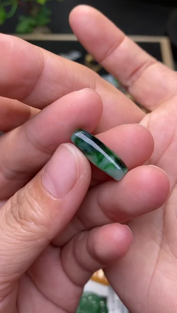 颈饰未镶嵌翡翠净货1163