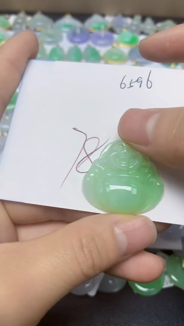 【闪购商品】翡翠未镶嵌挂件天然翡翠A货