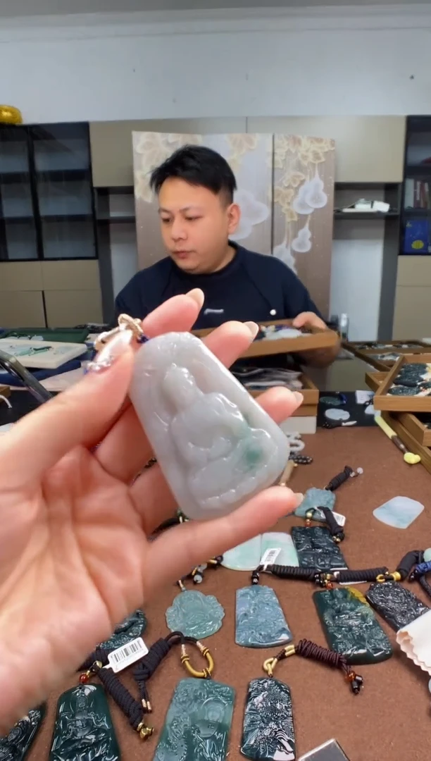 颈饰未镶嵌翡翠多样性发其一