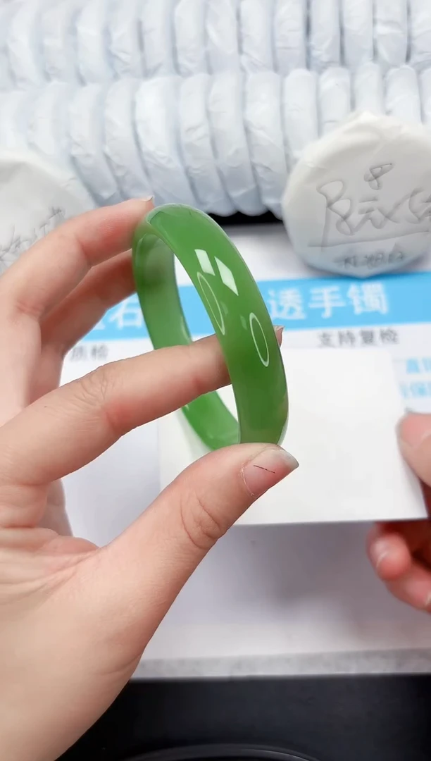 【闪购商品】石英质玉手镯未镶嵌99-64