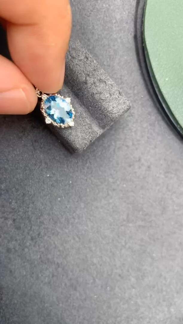 海蓝宝石吊坠(不含链)未镶嵌1.3ct海蓝宝吊坠
