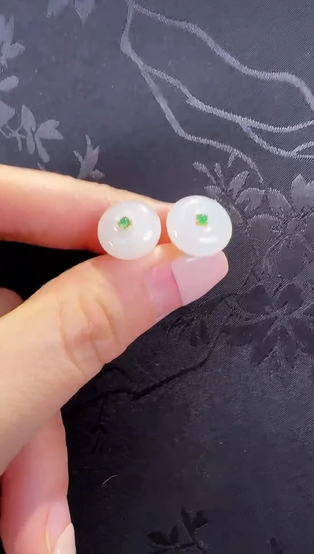 18K金镶嵌和田玉耳饰珠宝原创