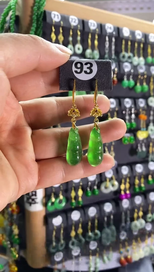 【闪购商品】翡翠耳饰银S925镶嵌93....