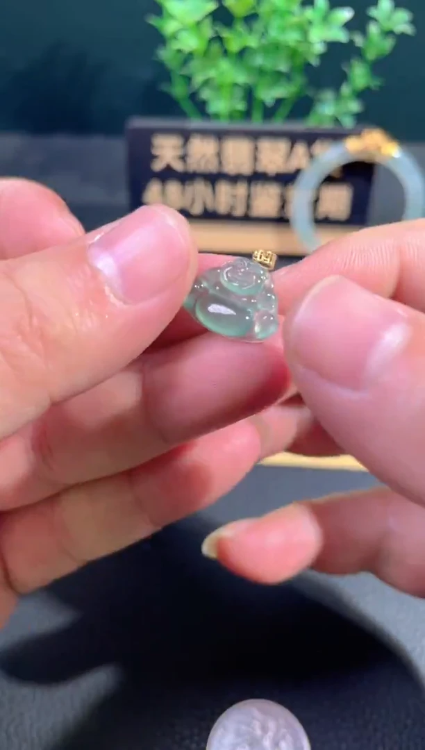 颈饰18K金镶嵌翡翠翡翠