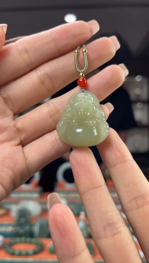 和田玉未镶嵌颈饰1