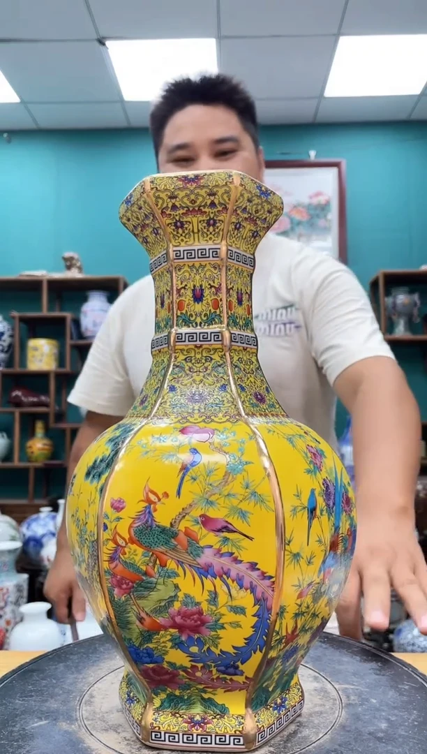 摆件中号六方黄珐琅陶瓷摆件
