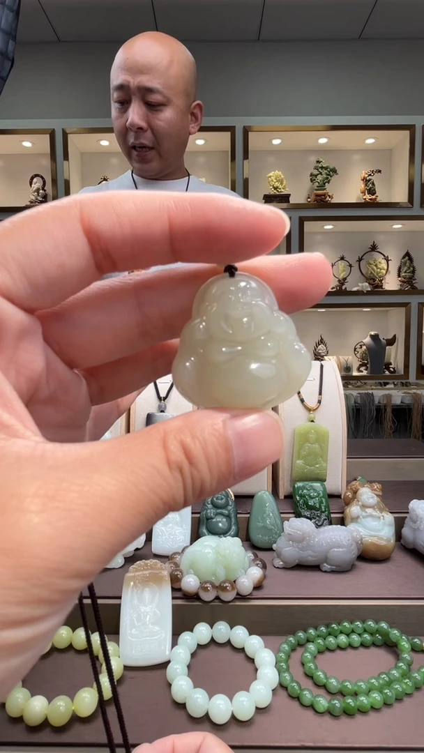 颈饰未镶嵌和田玉苏