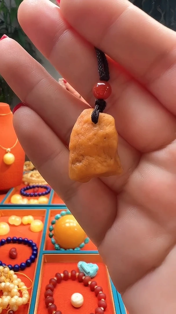 蜜蜡颈饰未镶嵌蜜蜡全皮吊坠