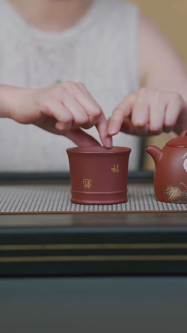 茶壶紫砂全手红皮龙泥绘双鹤秦权220cc
