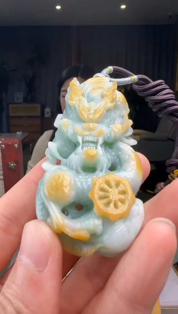 【闪购商品】翡翠吊坠(不含链)未镶嵌DY@@960Q3J15037