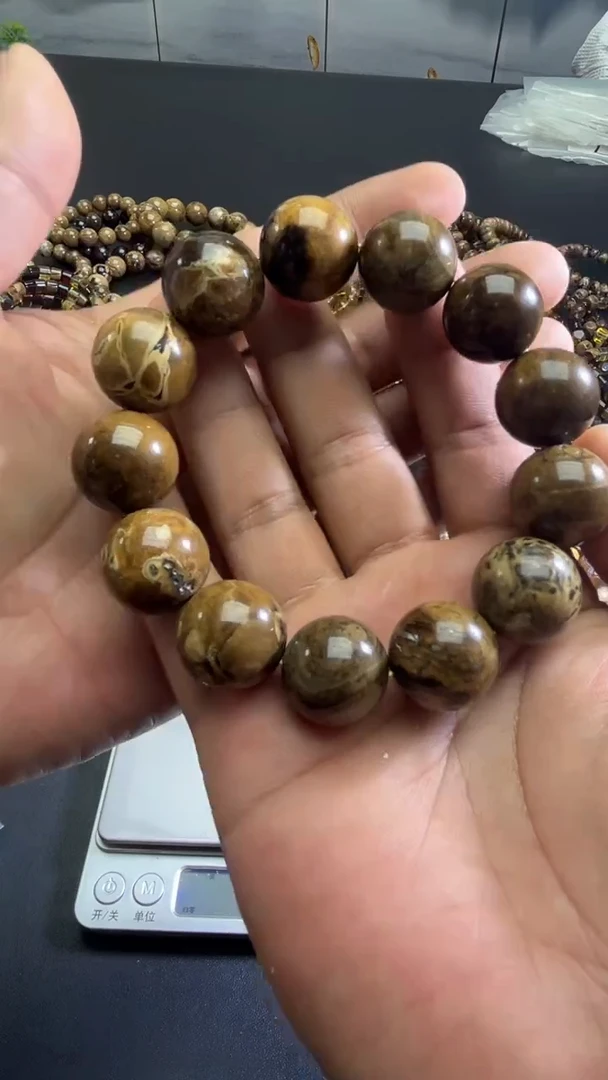 裸石琥珀未镶嵌25