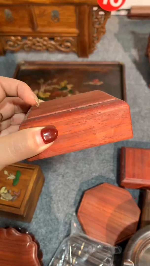 木福利           方底座