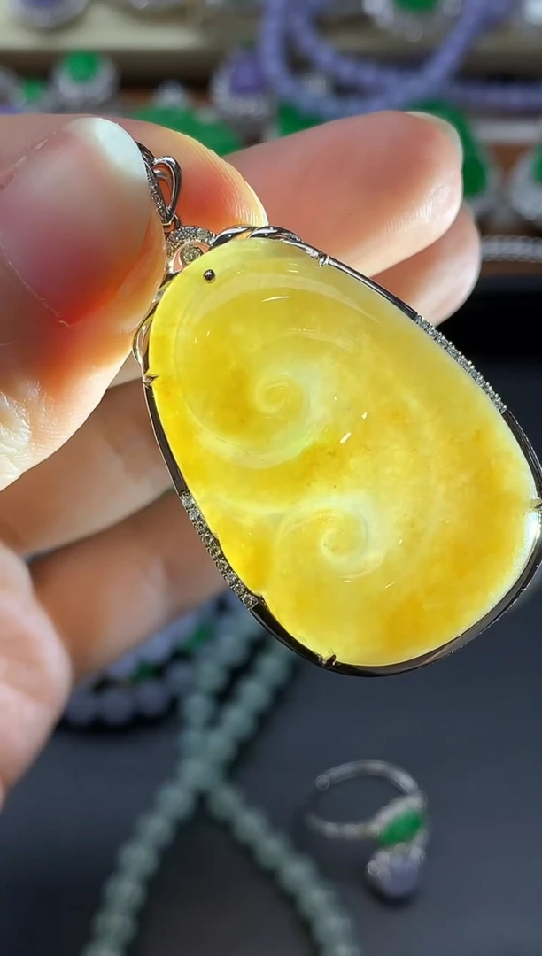 颈饰18K金镶嵌翡翠515-中国好珍宝