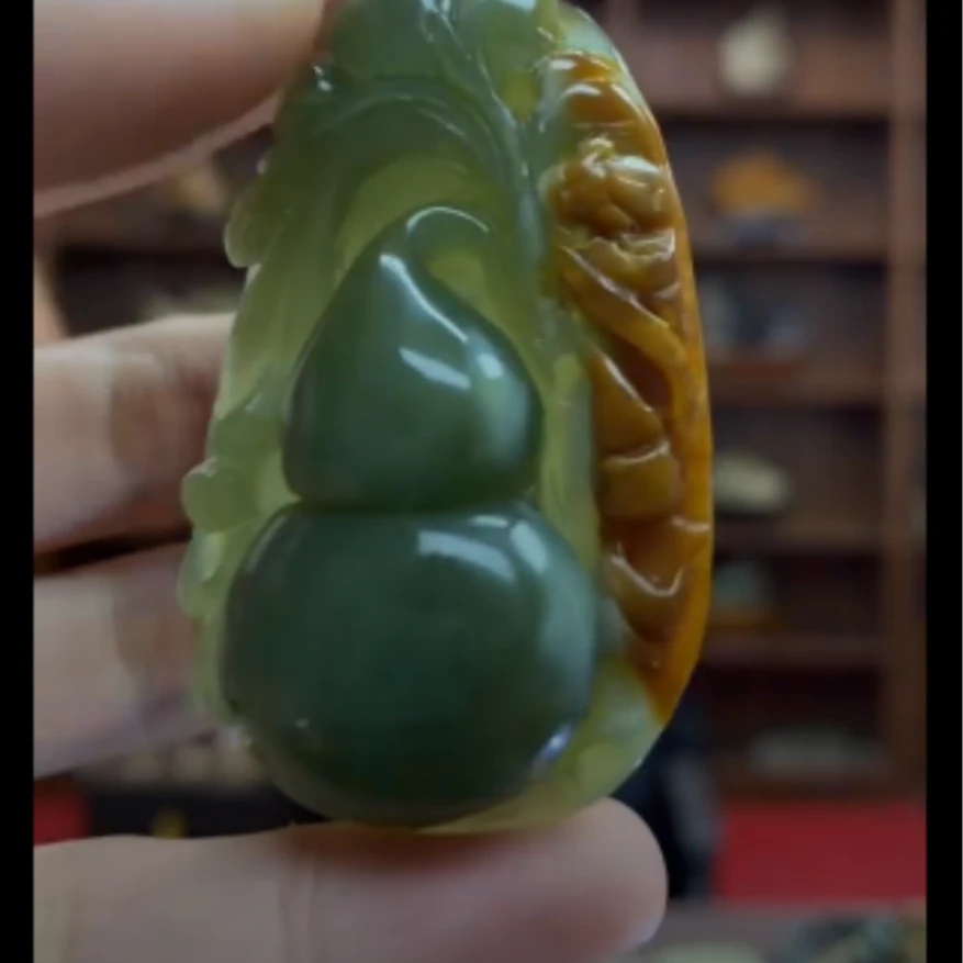 河磨玉精美葫芦吊坠