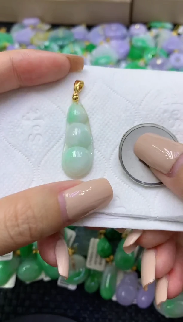 颈饰未镶嵌翡翠天然缅甸翡翠A货