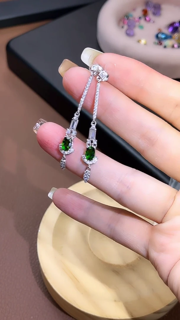 银S925镶嵌透辉石耳环耳环