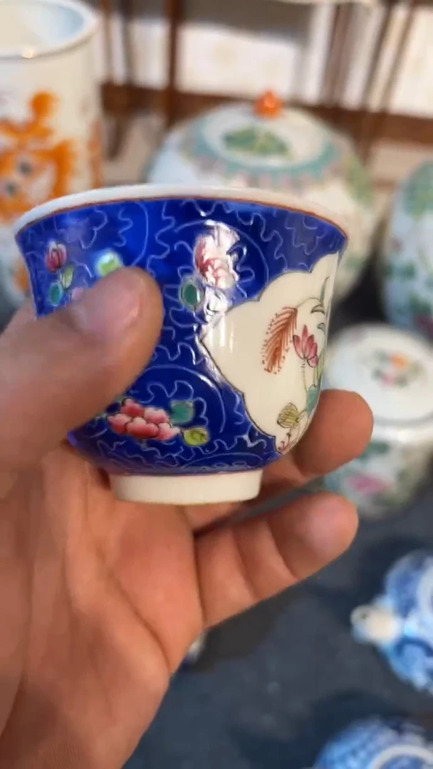 摆件瓷摆件瓷摆件蓝杯子