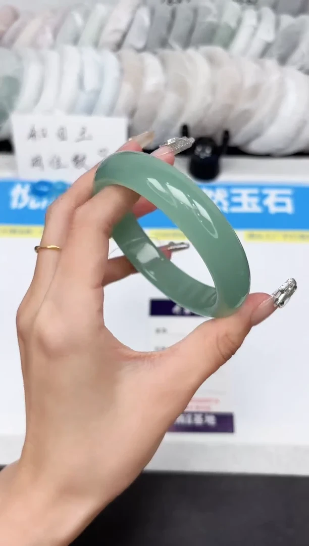 石英质玉手镯未镶嵌25-60.0