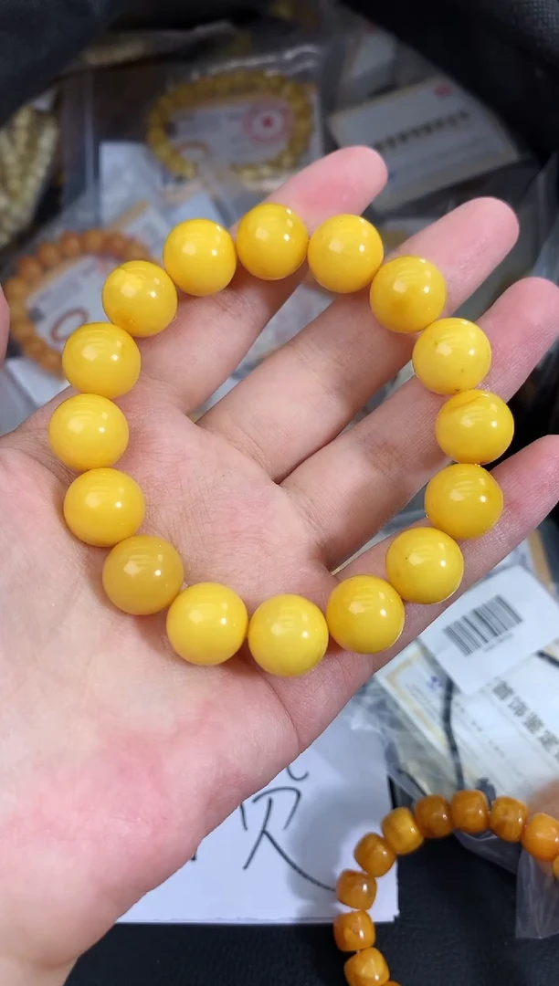 蜜蜡未镶嵌珠宝奇石83