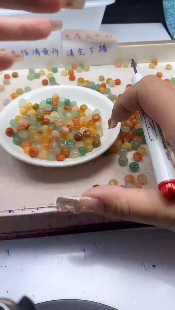 【闪购商品】玛瑙/玉髓颈饰未镶嵌w1203三彩金丝玉算盘8*5mm*30