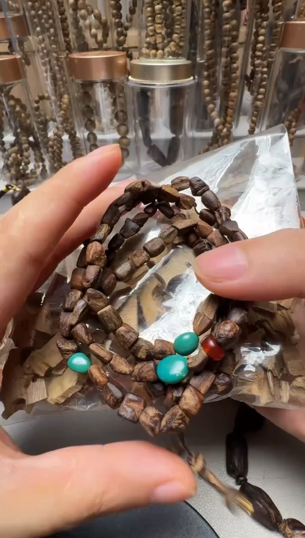 沉香沉香碎屑傲****?达拉干沉香沉水