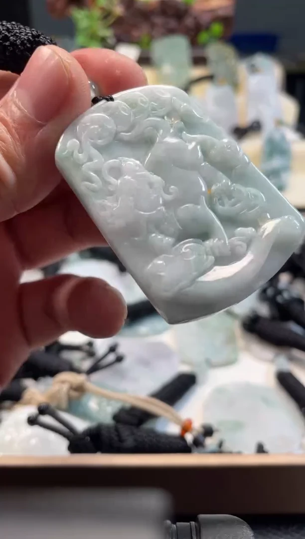 颈饰未镶嵌翡翠12/05/074