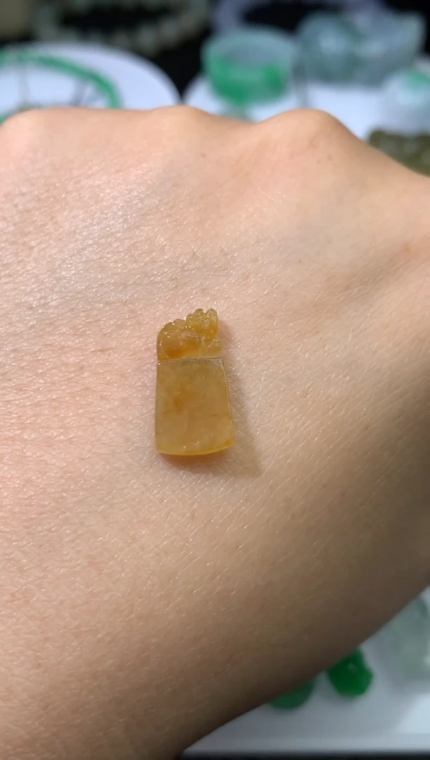 未镶嵌定制翡翠毛货