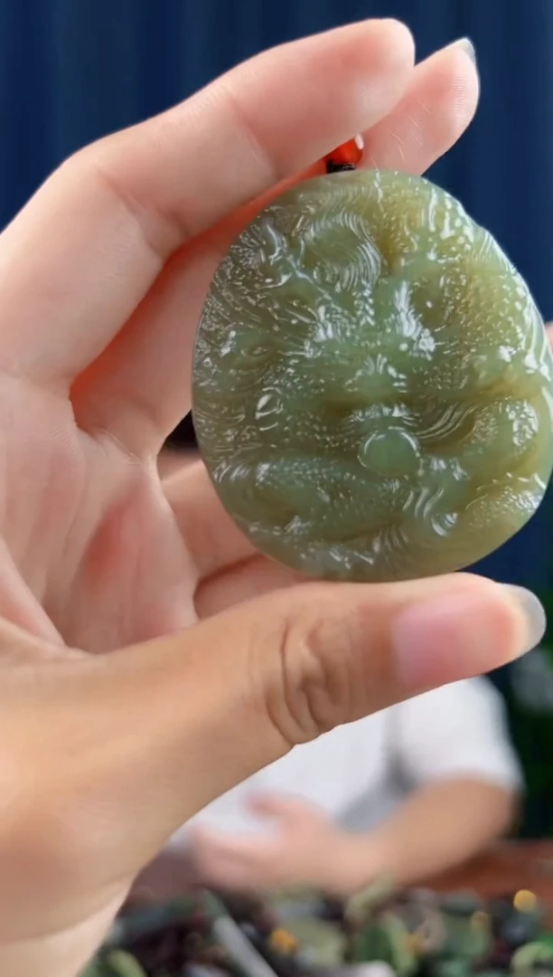 未镶嵌和田玉挂件拍一发一，多样性发货