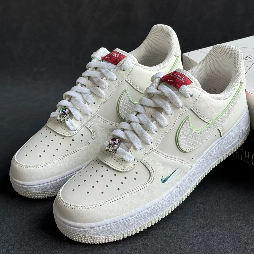 Nike耐克 Air Force 1 Low男款白色龙年空军一号休闲板鞋官方正品
